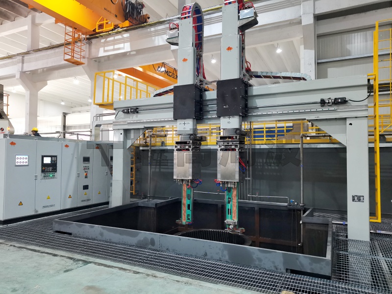 大型齒圈埋油淬火機(jī)床 大型齒圈埋油淬火機(jī)床